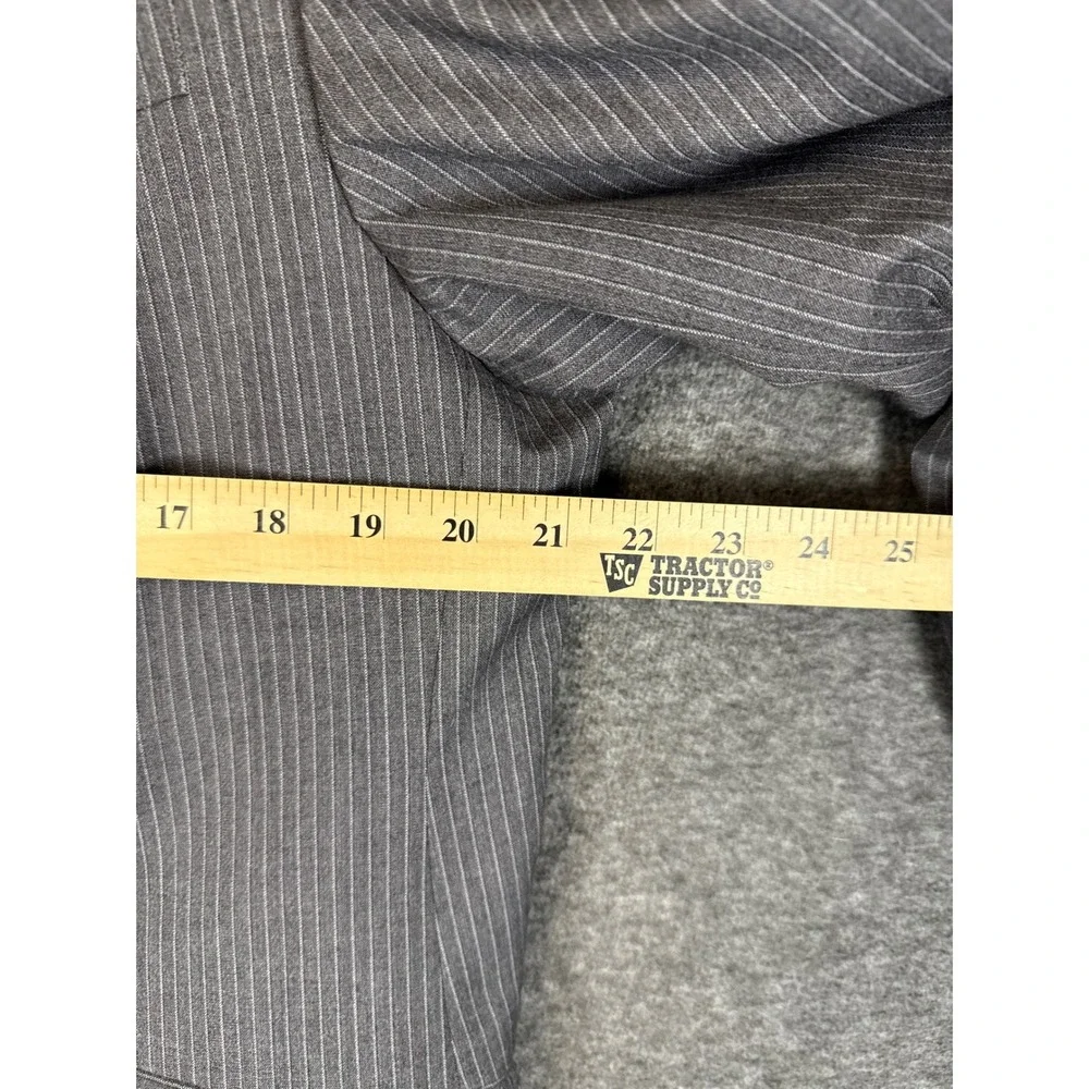 Banana Republic Modern Fit Grey Pinstripe Wool Suit Jacket Blazer Men 44R Career